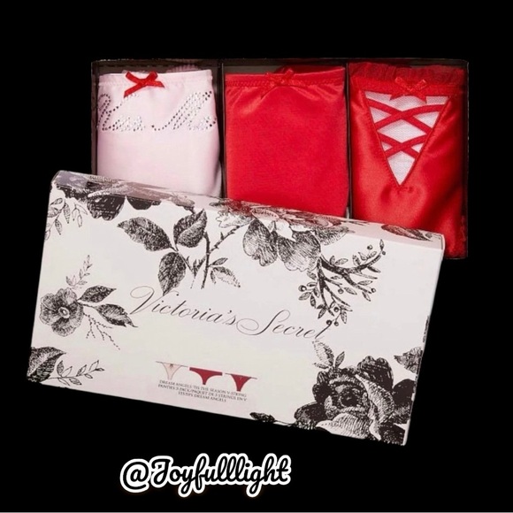 VS DREAM ANGELS 3-Pack Festive V-String Panties - Picture 5 of 13